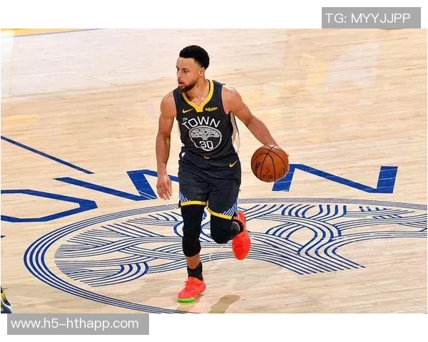 克莱半场表现平平仅得9分1篮板正负值显著下滑引发关注 克莱半场表现平平仅得9分1篮板正负值显著下滑引发关注