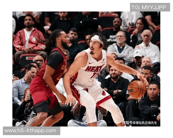 热火新援鲍威尔表现出色半场贡献13分3助攻助力球队火力全开